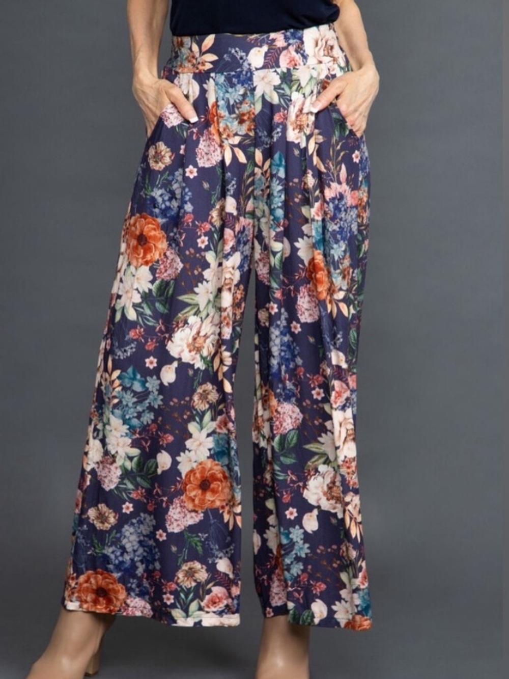 M Made in Italy Wide Leg Floral Ankle Length Trousers